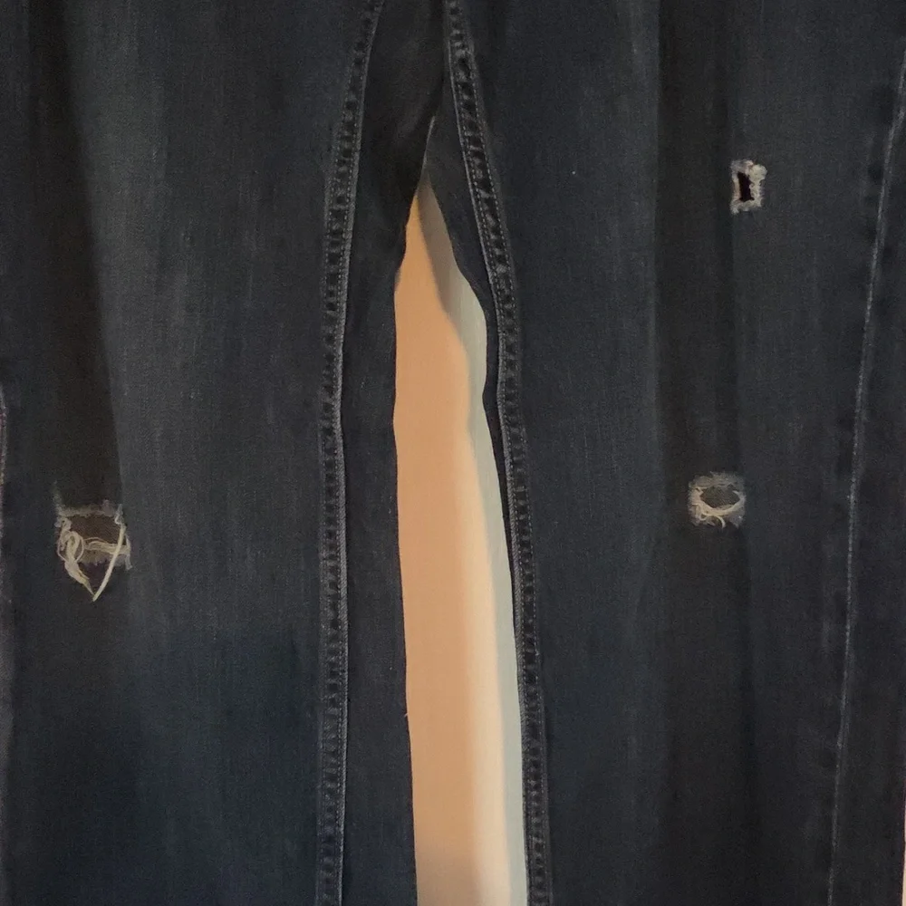 Old Navy Women's Distressed Navy Jeans Size 18R